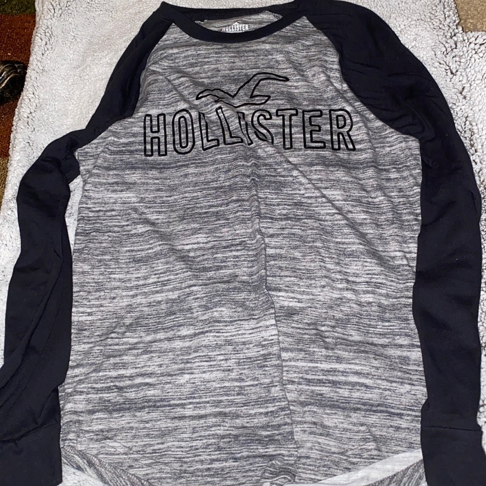 Hollister shirt size xs adult